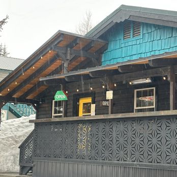 Spoonline Bistro - Wine Bars Near Me - Girdwood, Alaska