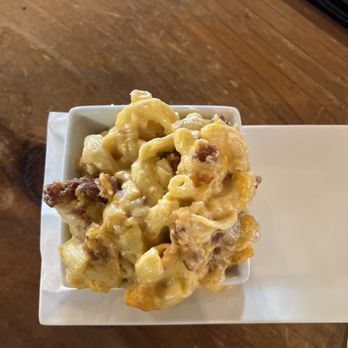 Santiam Brewing - Mac n cheese with chicken. - Brewpubs Near Me - Salem, Oregon Santiam Brewing - Mac n cheese with chicken. - Brewpubs Near Me - Salem, Oregon