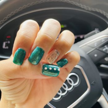 Nail Spa @ The Park - Nail Salons Near Me - Malibu, California