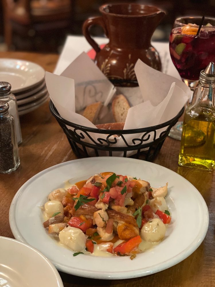 TAPAS BARCELONA Updated September 2024 493 Photos & 697 Reviews 1615 Chicago Ave, Evanston