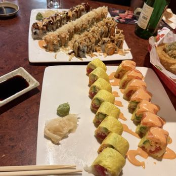 Yummi Tummi - Dragon roll Holiday roll Crazy roll Totowa Crunchy roll - Sushi Bars Near Me - Saint Louis, Missouri Yummi Tummi - Dragon roll Holiday roll Crazy roll Totowa Crunchy roll - Sushi Bars Near Me - Saint Louis, Missouri