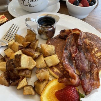 Cafe Jolie - Breakfast & Brunch Near Me - Alameda, California