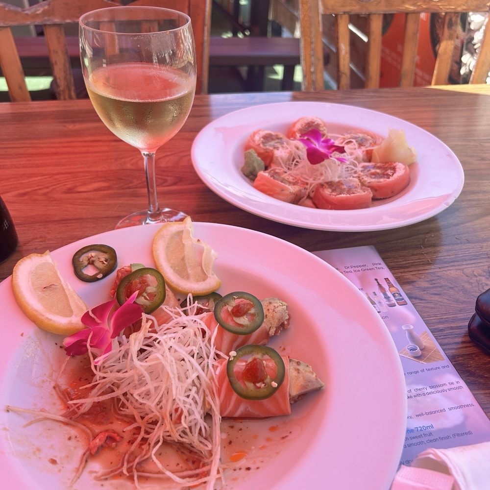 Salmon carpaccio, and Ventura roll.
