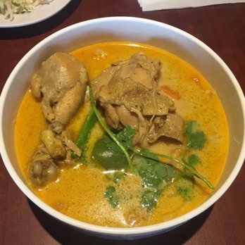 Saigon Bistro - Chicken curry with rice noodles. Yum - Vietnamese Near Me - Concord, California Saigon Bistro - Chicken curry with rice noodles. Yum - Vietnamese Near Me - Concord, California