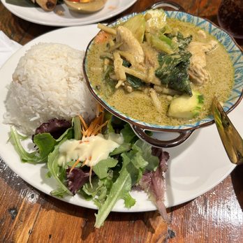 Golden Spoon - Green Curry soooo good - Thai Near Me - Manteca, California