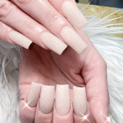 K O B Nails