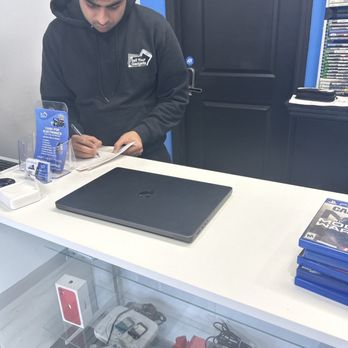 Sell Your Gadgets - Electronics Near Me - Elizabeth, New Jersey Sell Your Gadgets - Electronics Near Me - Elizabeth, New Jersey