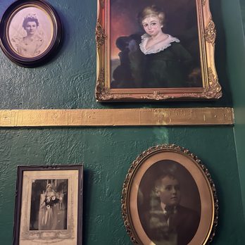 The Emerald Vine Room - Wine Bars Near Me - Jacksonville, Florida The Emerald Vine Room - Wine Bars Near Me - Jacksonville, Florida