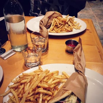 Kentro Greek Kitchen - Chicken Pita that comes with fries! - Greek Near Me - Fullerton, California Kentro Greek Kitchen - Chicken Pita that comes with fries! - Greek Near Me - Fullerton, California