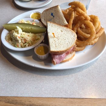 Bobby's Hideaway - Breakfast & Brunch Near Me - Mississauga, Ontario