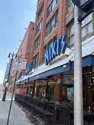 Niki's Pizza by null