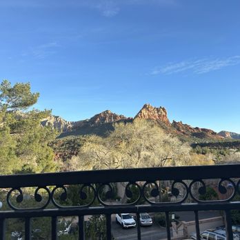 Savannah Bee Company - View - Honey Near Me - Sedona, Arizona Savannah Bee Company - View - Honey Near Me - Sedona, Arizona