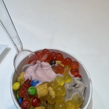 Pinkberry - Ice Cream & Frozen Yogurt Near Me - New York, New York Pinkberry - Ice Cream & Frozen Yogurt Near Me - New York, New York