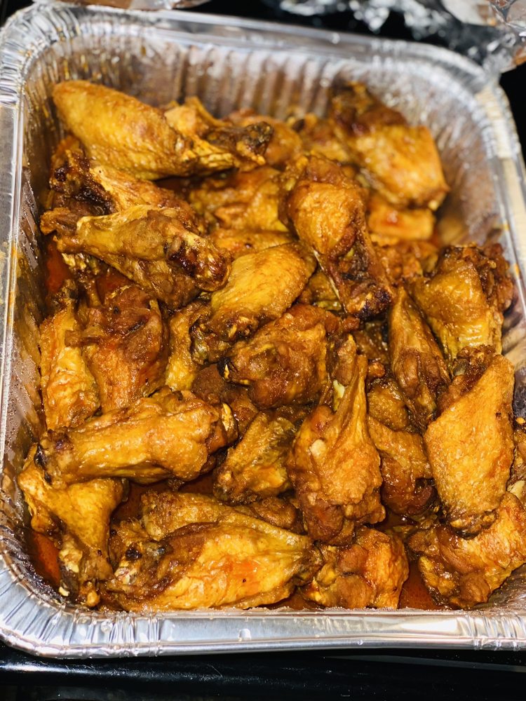 HOT WINGS Updated August 2024 85 Photos & 67 Reviews 3566 Towne