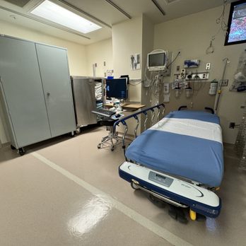 Petaluma Valley Hospital - Outpatient procedure prep room at Petaluma Valley Hospital in November 2024 - Hospitals Near Me - Petaluma, California Petaluma Valley Hospital - Outpatient procedure prep room at Petaluma Valley Hospital in November 2024 - Hospitals Near Me - Petaluma, California