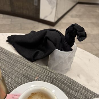 United Polaris - Airport Lounges Near Me - Los Angeles, California United Polaris - Airport Lounges Near Me - Los Angeles, California