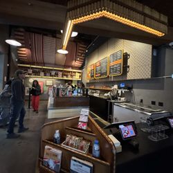 Salt & Straw - Inside