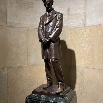 Lincoln Tomb - Landmarks & Historical Buildings Near Me - Springfield, Illinois Lincoln Tomb - Landmarks & Historical Buildings Near Me - Springfield, Illinois