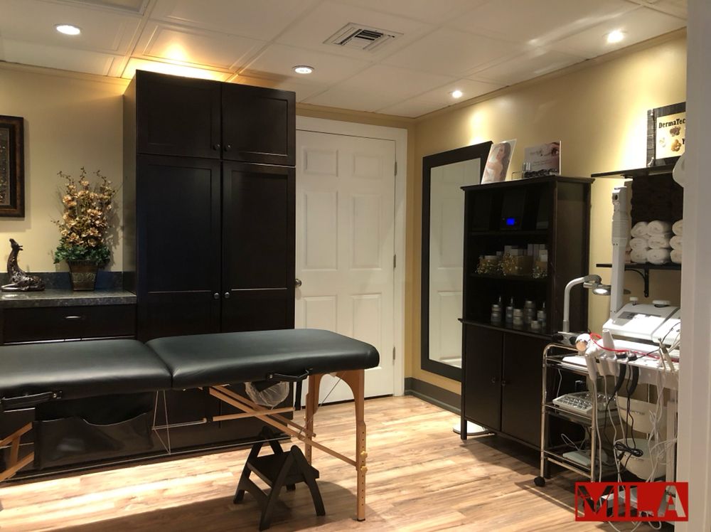 Dermatech Esthetics Center Of WNY Logo