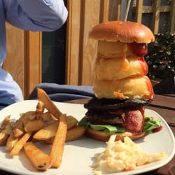 The Woodman - Working lunch....