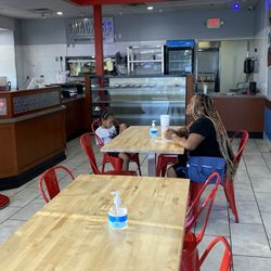 Smackers - Dining area