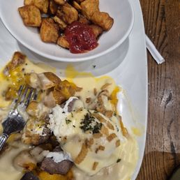 Steak & Eggs Benedict Steak & Eggs Benedict
