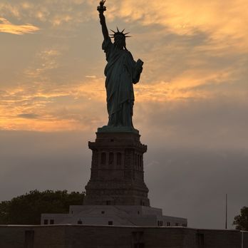 Circle Line Sightseeing Cruises - Statue of Liberty - Boat Tours Near Me - New York, New York