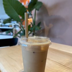 Tenfold Coffee - Iced latte with dulce de leche