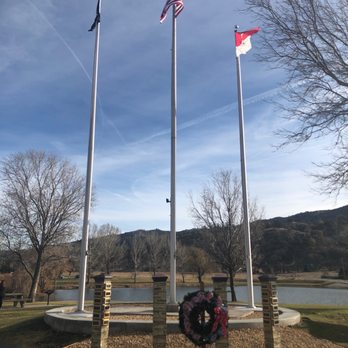 Veterans Memorial at Cub Lake - Absolutely Beautiful - Landmarks & Historical Buildings Near Me - Tehachapi, California Veterans Memorial at Cub Lake - Absolutely Beautiful - Landmarks & Historical Buildings Near Me - Tehachapi, California