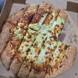 Pesto cheesy bread