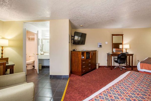 Sandia Peak Inn Old Town ABQ, a Howard Johnson by Wyndham by null