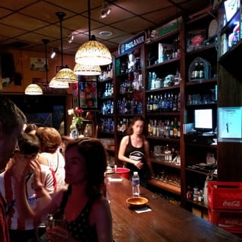 Roberangelo - Nicely stocked bar. Whisky, Scotch, Bourbon, Vodka. Probably what you want. - Pubs Near Me - Madrid, M