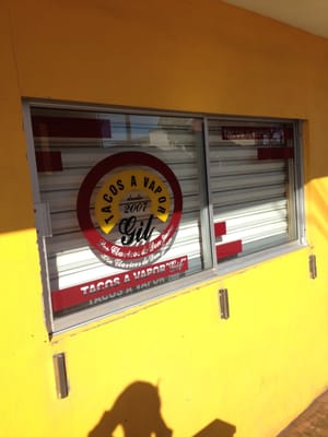 TACOS AL VAPOR “GIL” by null