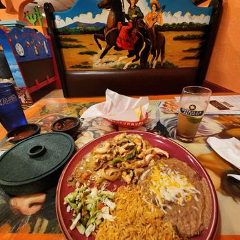 Fiesta Mexicana - Pollo Fundido - Mexican Near Me - Page, Arizona