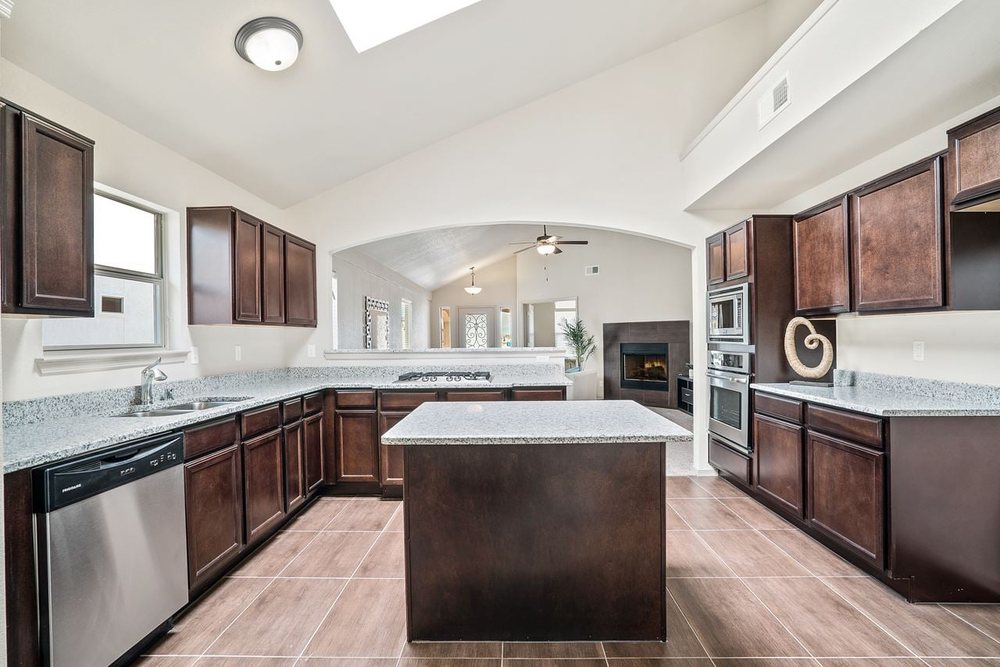 QUALITY GRANITE Updated September 2024 15 Photos 10534 Dyer St