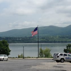 Hudson River Adventures Newburgh Landing - Lunch break at work enjoying the view