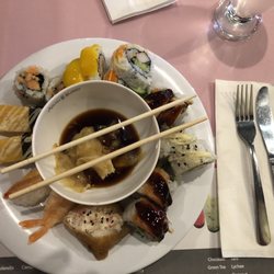 Asian Buffet - Wonderful fresh made Sushi!
