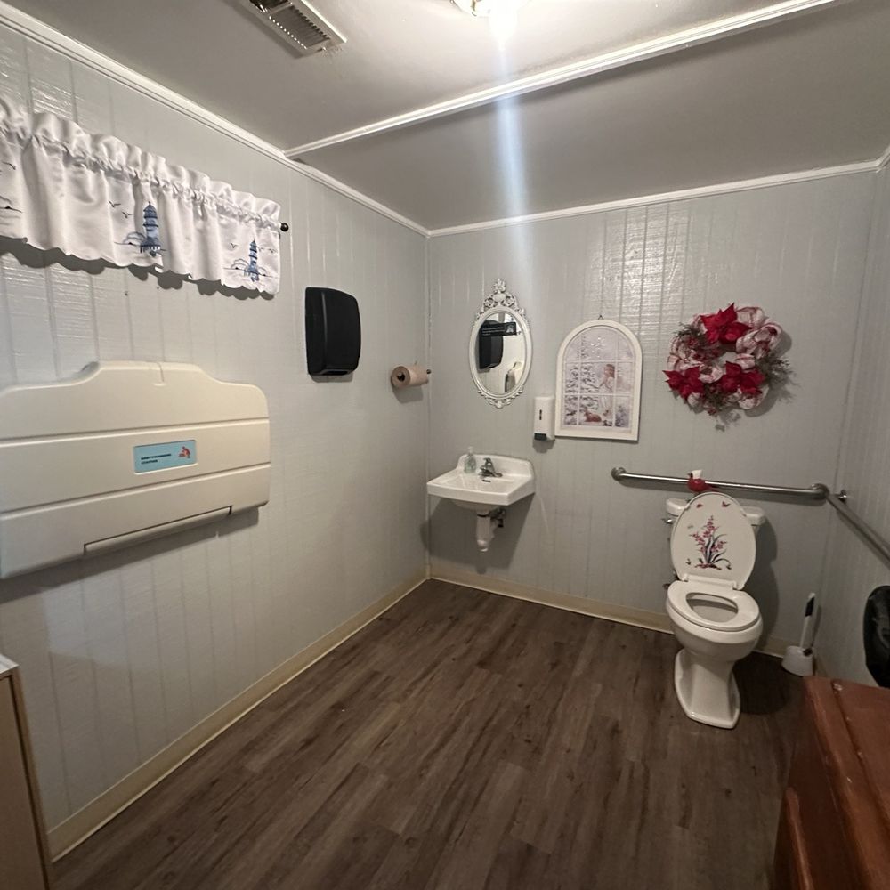 To Do Cafe & Seafood - Bathroom - Seafood Near Me - Tappahannock, Virginia To Do Cafe & Seafood - Bathroom - Seafood Near Me - Tappahannock, Virginia