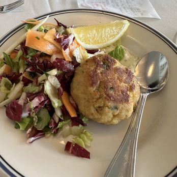 Harbor House - Crab Cake - Seafood Near Me - Milwaukee, Wisconsin