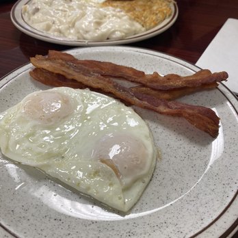 Flo's Coffee Shop - Diners Near Me - El Monte, California Flo's Coffee Shop - Diners Near Me - El Monte, California