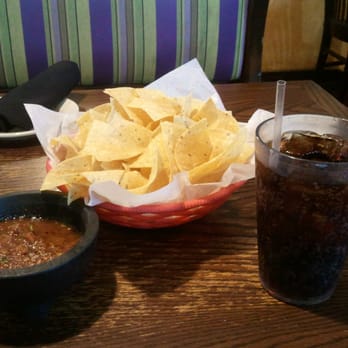 El Arroyo - Complimentary chips & dips. - Mexican Near Me - Arlington, Texas El Arroyo - Complimentary chips & dips. - Mexican Near Me - Arlington, Texas