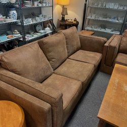 Siskiyou Humane Society Thrift Store
