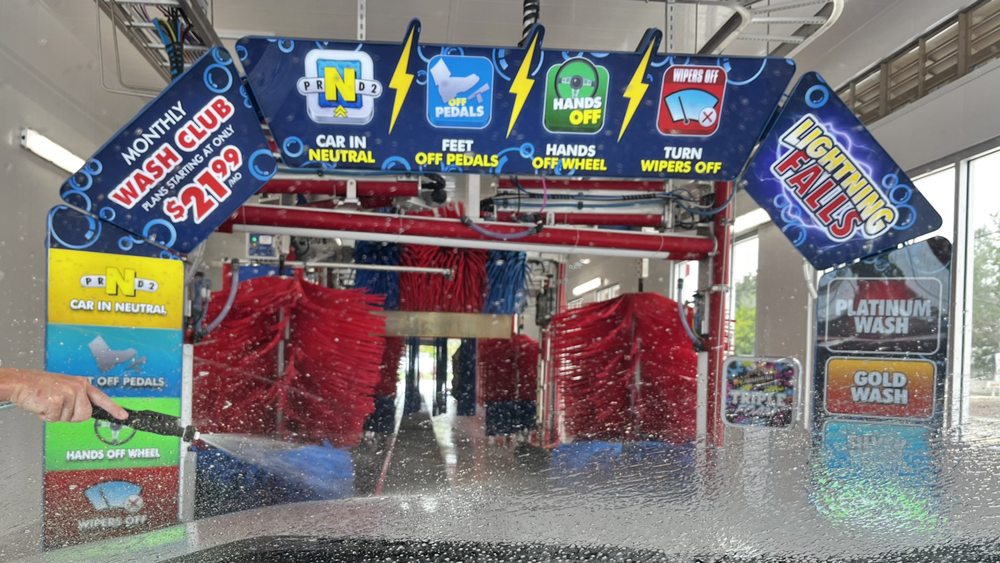 LIGHTNING FAST CAR WASH Updated September 2024 8600 S Tamiami Trl