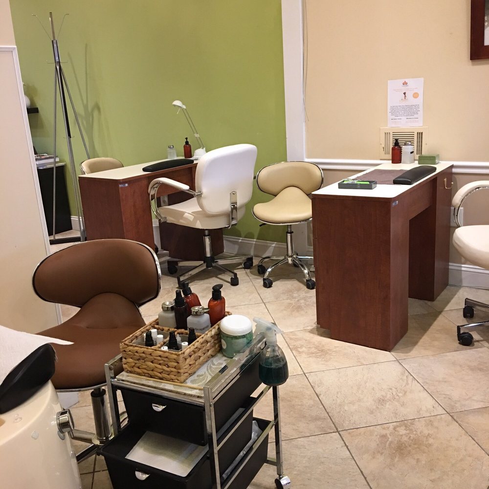 Looma Spa - Manicure station - Day Spas Near Me - Succasunna, New Jersey Looma Spa - Manicure station - Day Spas Near Me - Succasunna, New Jersey