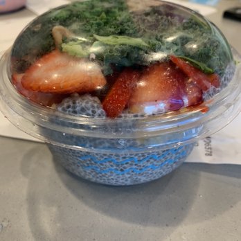 Playa Bowls - Nica bowl with kale added - Juice Bars & Smoothies Near Me - Columbus, Ohio Playa Bowls - Nica bowl with kale added - Juice Bars & Smoothies Near Me - Columbus, Ohio