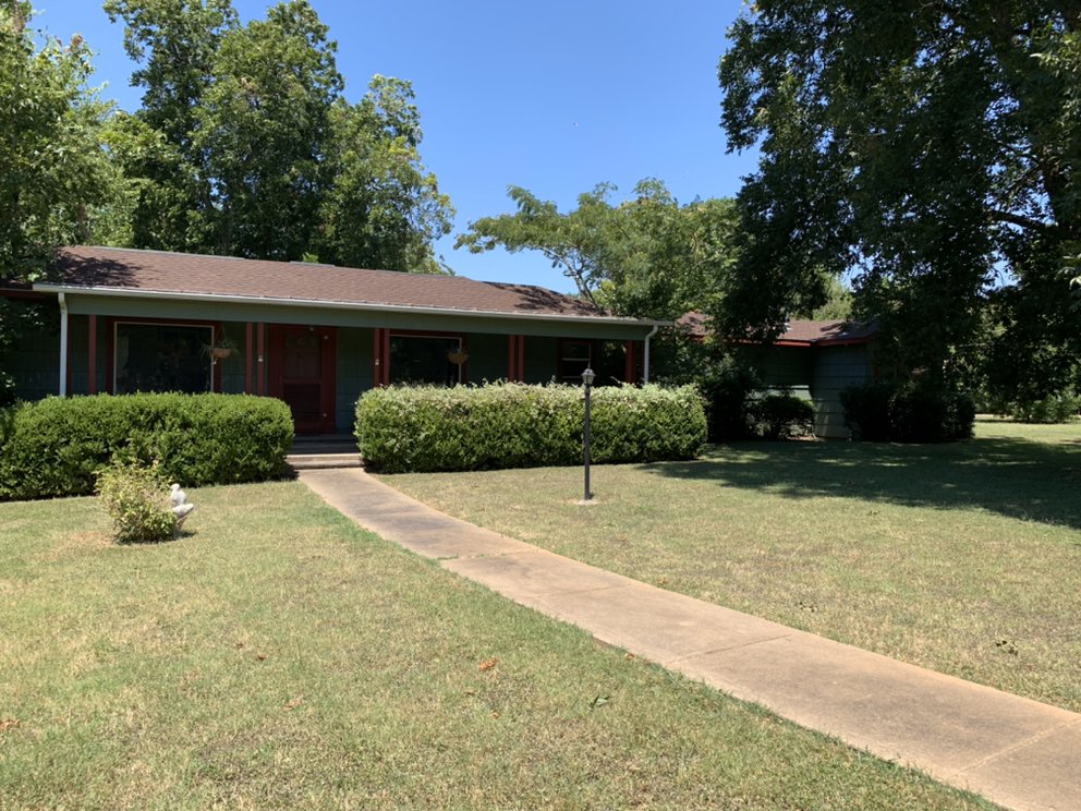 Slide of I M Roofing & Construction