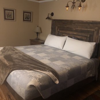 Betsy's Cabins at Mount Rainier - Vacation Rentals Near Me