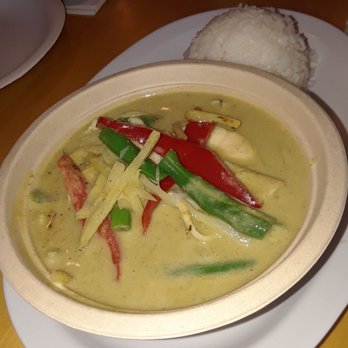 D E Thai Kitchen - Downtown - Green curry chicken - Thai Near Me - Las Vegas, Nevada