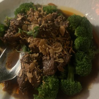 Zen Astoria - Broccoli in teriyaki sauce - Chinese Near Me - Queens, New York