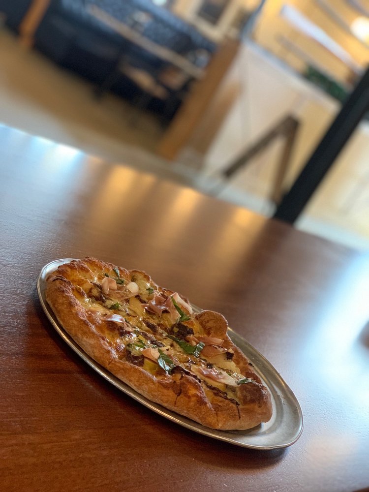 Pinthouse Pizza